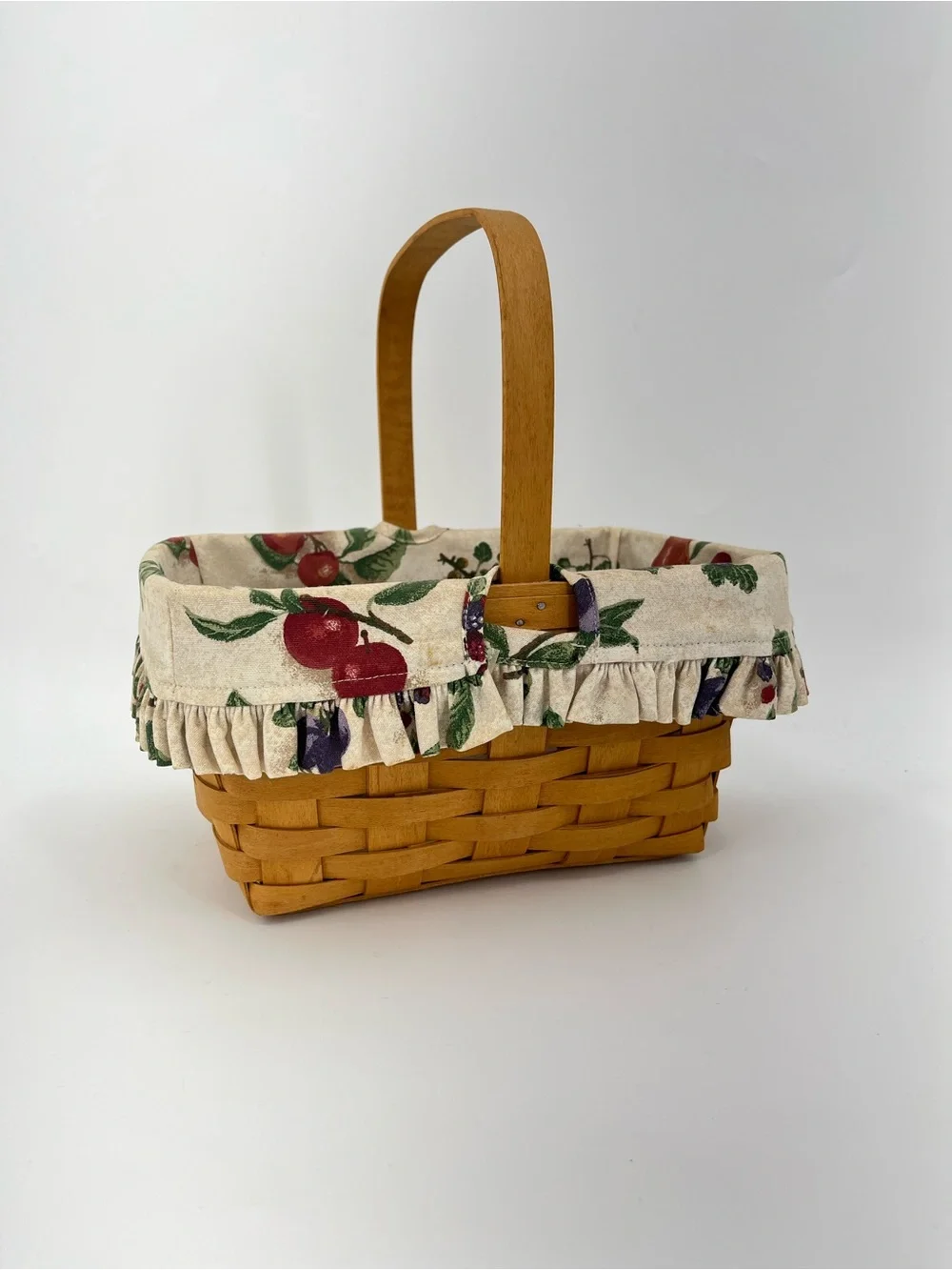 Longaberger Medium Fabric lined Fruit Basket ruffle handle 1998 vintage